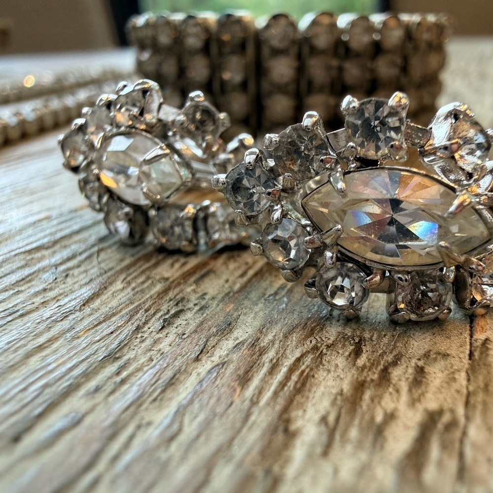 Vintage Rhinestone Jewelry Bundle Necklace, Choker, Expanding Bracelet, Earrings - Picture 5 of 15